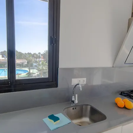 Laberinto 25 Puerto Rey Apartment *